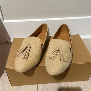 J Crew Beige Tassel Loafers